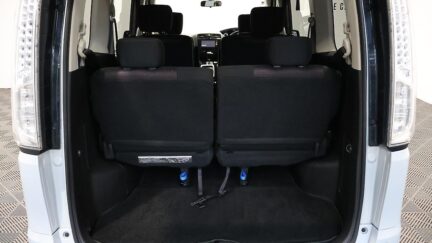 2013 Nissan Serena image 323489