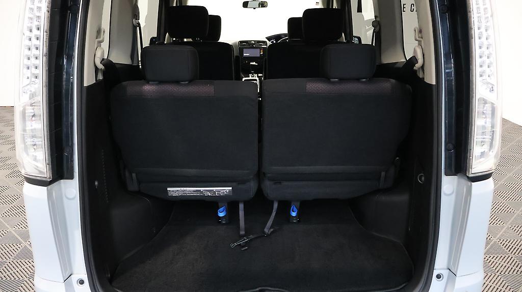 2013 Nissan Serena image 323489