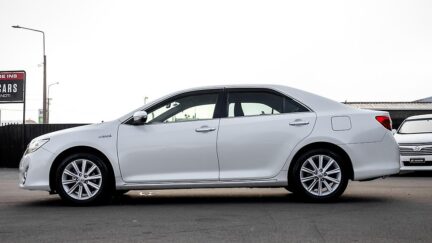 2012 Toyota Camry F hybrid , E seats, Push start image 323705