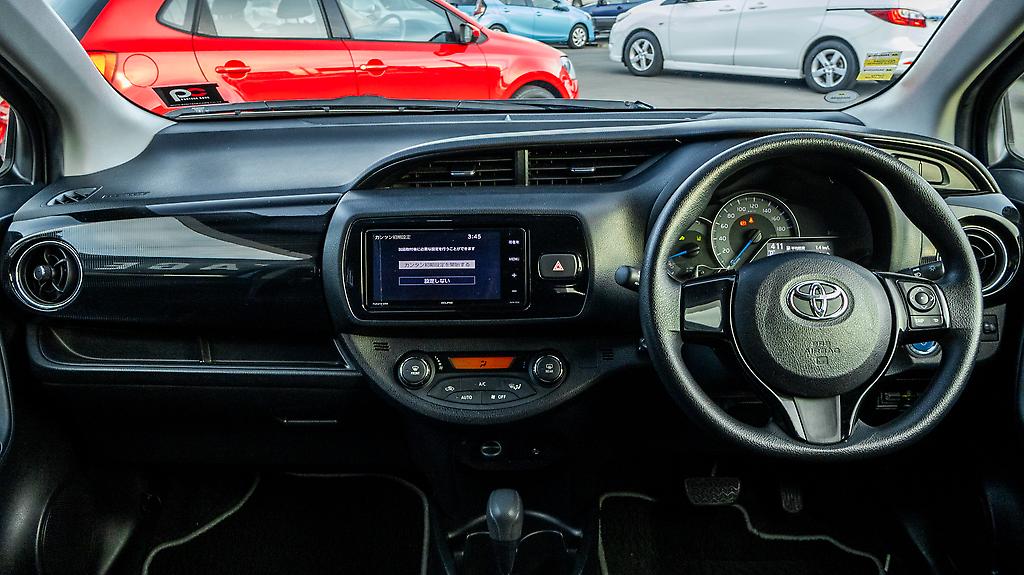 2018 Toyota Vitz Hybrid F Safety Edition image 324707