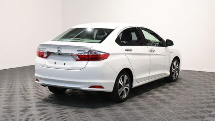 2015 Honda Grace Hybrid – Alloy Wheels image 323594