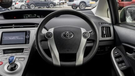2014 Toyota Prius F spec, Hybrid, Push start image 324312
