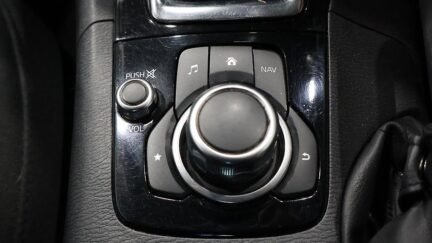 2017 Mazda Axela 15S, Reverse Camera, Push Start image 325702