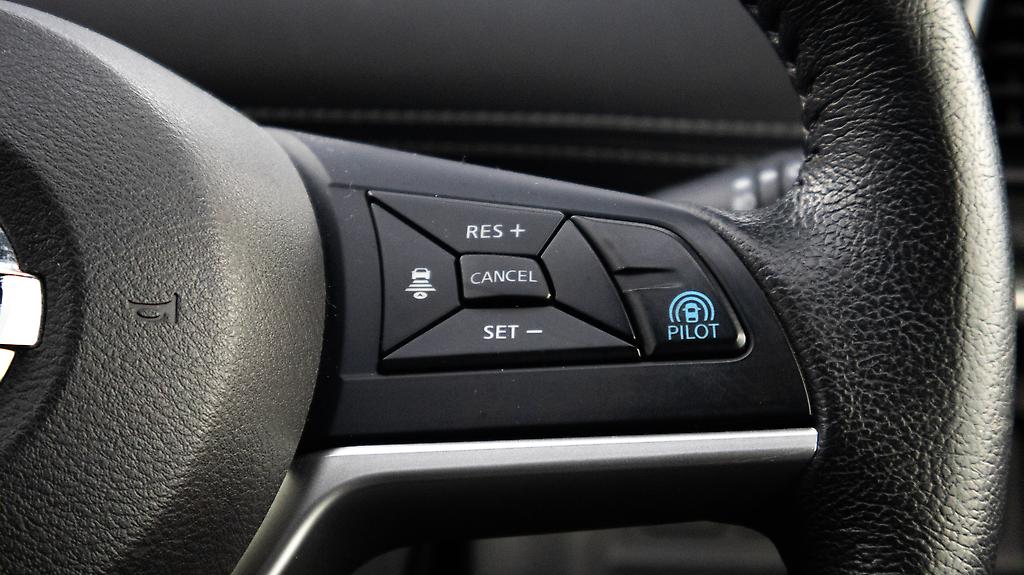 2017 Nissan Serena Hybrid Highway Star V-selection image 326849