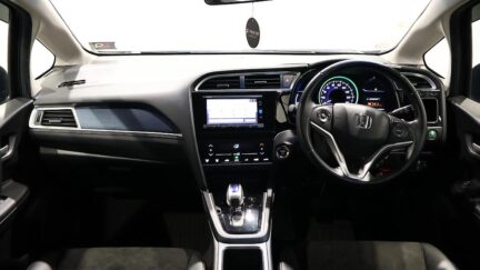 2015 Honda Shuttle Hybrid X image 323760