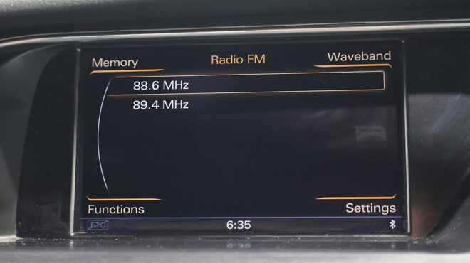 2013 Audi A4 Avant 2.0TFSI S-Line Package image 322378