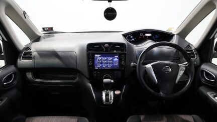 2014 Nissan Serena Highway Star S-Hybrid image 326481