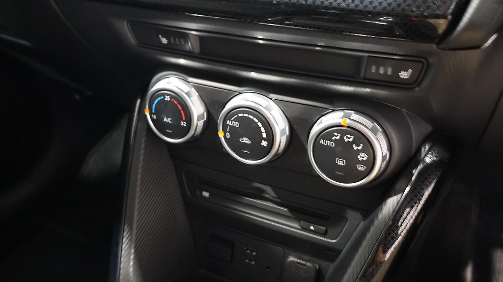 2017 Mazda Demio 13S – 5sp Manual image 326247