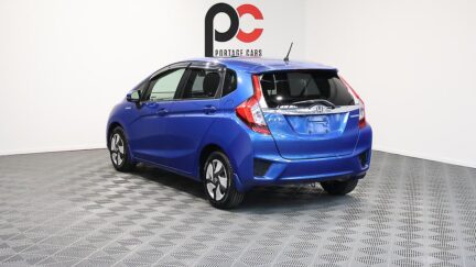 2014 Honda Fit Hybrid F Package image 324570
