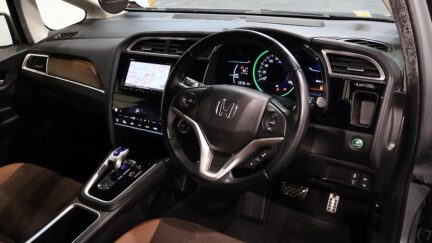 2016 Honda Shuttle Hybrid Z Style Edition image 324035
