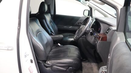 2012 Toyota Alphard 240S image 324843