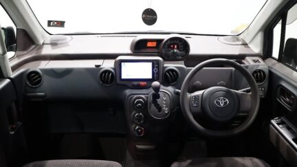 2012 Toyota Spade Alloy Wheels – Push Button Start image 326617