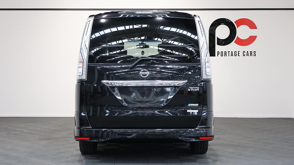 2014 Nissan Serena Highway Star S-Hybrid image 324159