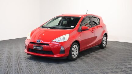 2012 Toyota Aqua Push Button Start – Hybrid image 326995