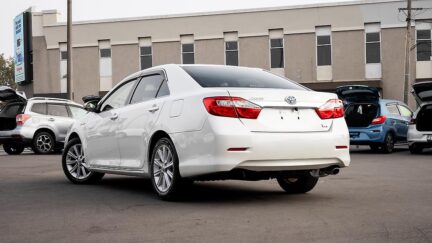 2012 Toyota Camry F hybrid , E seats, Push start image 323707