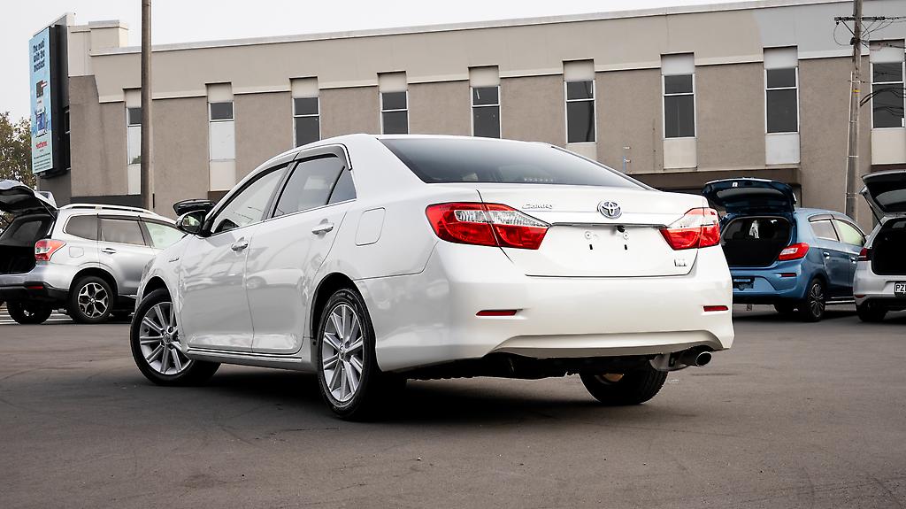 2012 Toyota Camry F hybrid , E seats, Push start image 323707