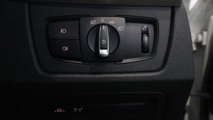 2014 Bmw 320i Low KMs Sedan image 325502