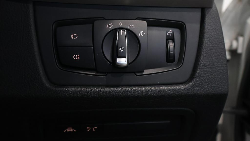 2014 Bmw 320i Low KMs Sedan image 325502