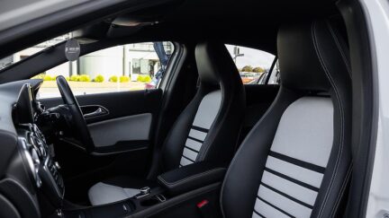 2014 Mercedes-benz A 180 Style Edition Half leather image 324675