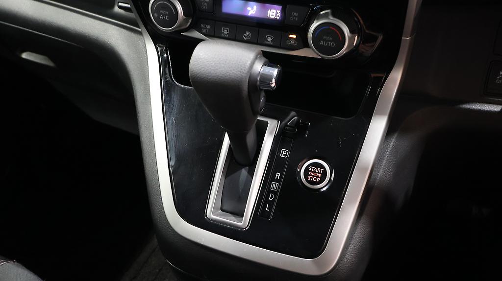 2017 Nissan Serena image 325024