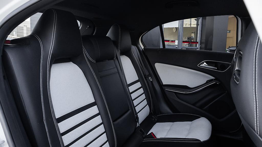 2014 Mercedes-benz A 180 Style Edition Half leather image 324668