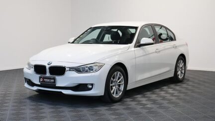 2014 Bmw 320i Low KMs Sedan image 325487