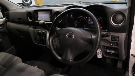 2018 Nissan Nv350 NV350 DX 4WD Caravan image 325761
