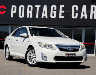 2013 Toyota Camry F hybrid , E seats, Push start image 322386