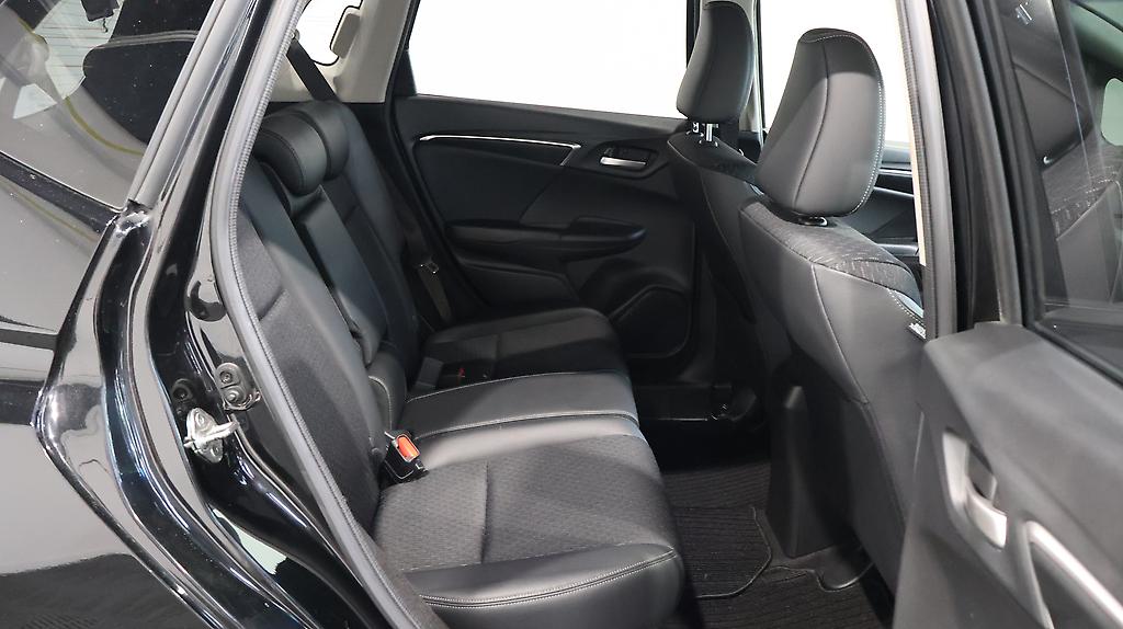 2015 Honda Fit Hybrid L-Package image 323281