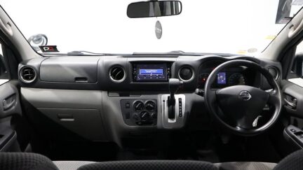 2018 Nissan Nv350 NV350 DX 4WD Caravan image 325760