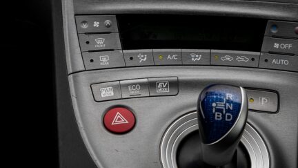 2014 Toyota Prius F spec, Hybrid, Push start image 324314