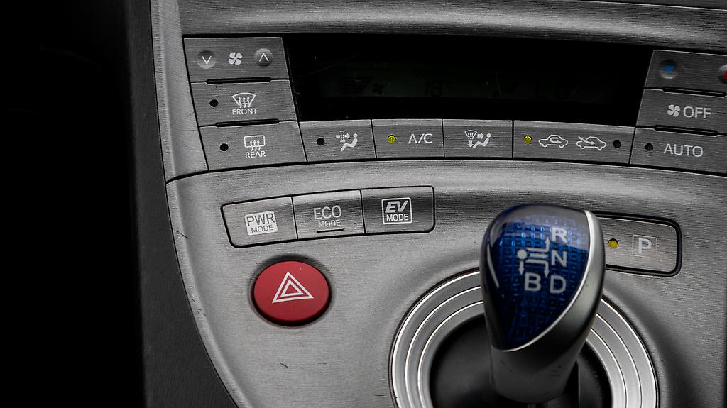 2014 Toyota Prius F spec, Hybrid, Push start image 324314