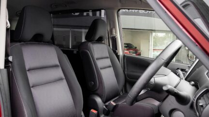 2017 Nissan Serena Highwaystar V-selection Heated seats image 326364