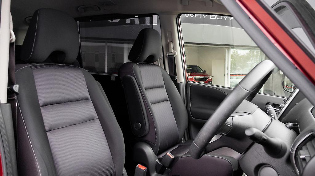 2017 Nissan Serena Highwaystar V-selection Heated seats image 326364