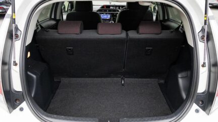 2014 Toyota Aqua G Model, Push Start, Reverse Camera, Cruise Control image 324258