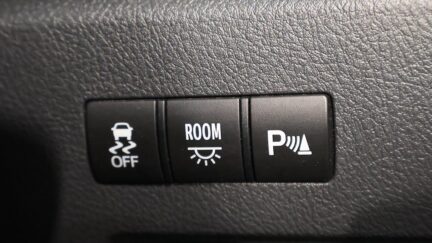 2012 Toyota Vellfire 2.4Z image 325791