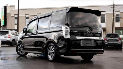 2013 Honda Step Wagon Spada Z, keyless 8 seater Version image 321188