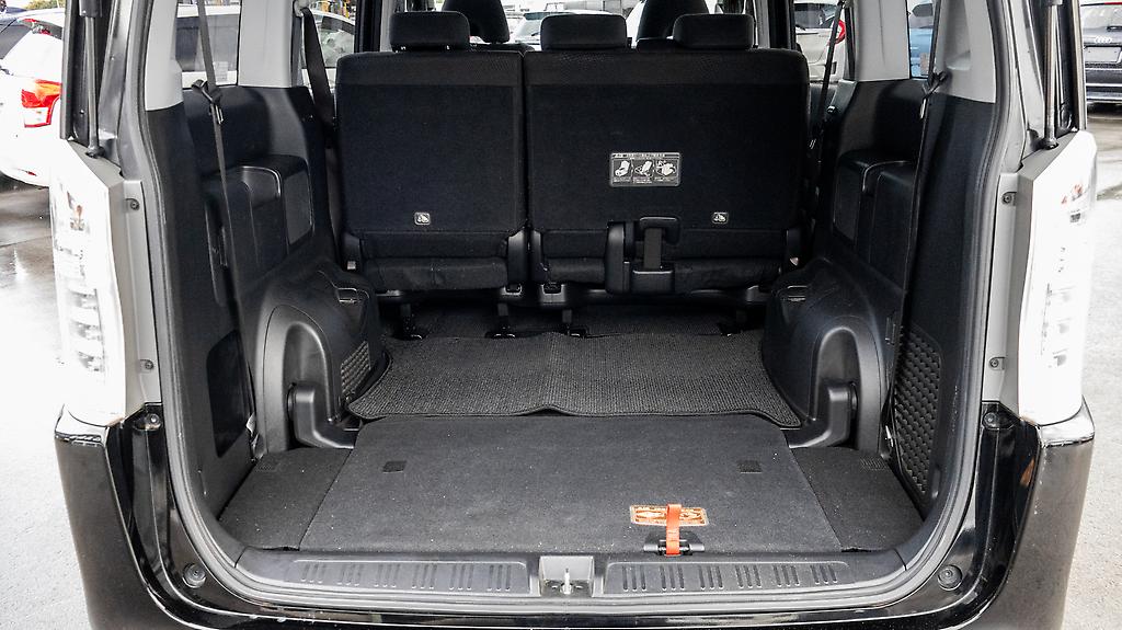 2013 Honda Step Wagon Spada Z, keyless 8 seater Version image 321202