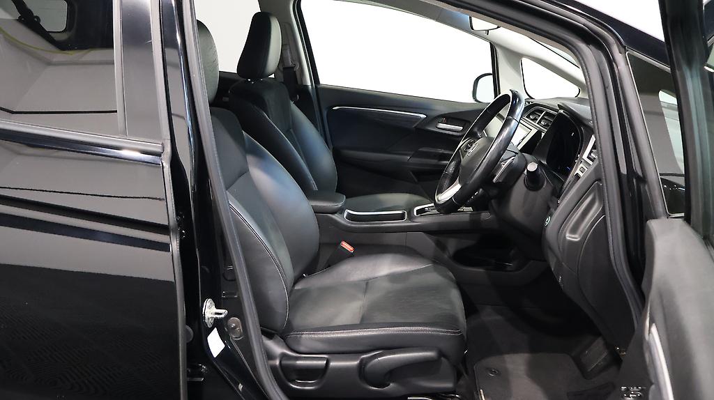 2016 Honda Shuttle Hybrid image 324530