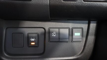 2014 Nissan Serena Highway Star S-Hybrid image 324173