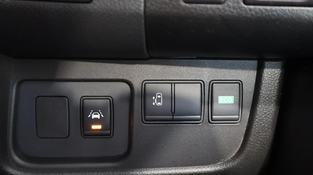 2014 Nissan Serena Highway Star S-Hybrid image 324173