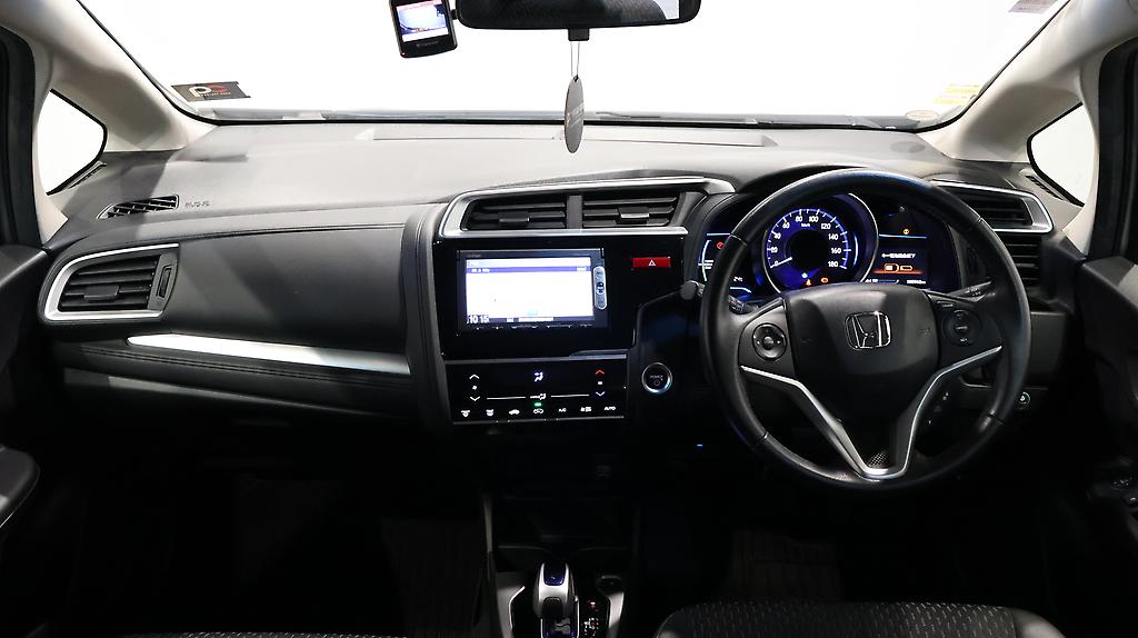 2013 Honda Fit Hybrid L Package image 323158