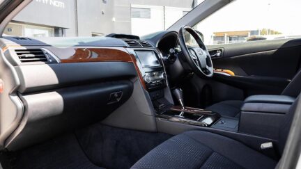 2013 Toyota Camry F hybrid , E seats, Push start image 321161