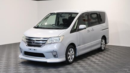 2013 Nissan Serena image 323485