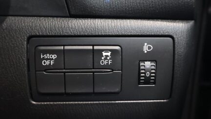 2017 Mazda Axela 15S, Reverse Camera, Push Start image 325703