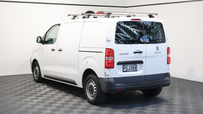 2023 Peugeot Expert MWB 2.0DT/8AT image 322321