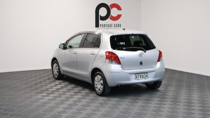 2010 Toyota Vitz image 325307