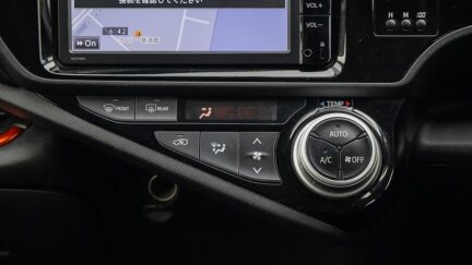 2015 Toyota Aqua X- Urban F spec image 324273