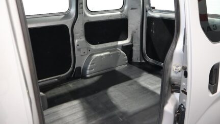 2010 Nissan Nv200 Alloy Wheels – Roof Racks image 325107