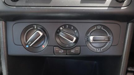 2013 Volkswagen Polo TSI Comfortline Blue Motion image 322947